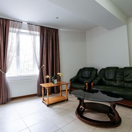 Villa Arus Chisinau Ngoại thất bức ảnh