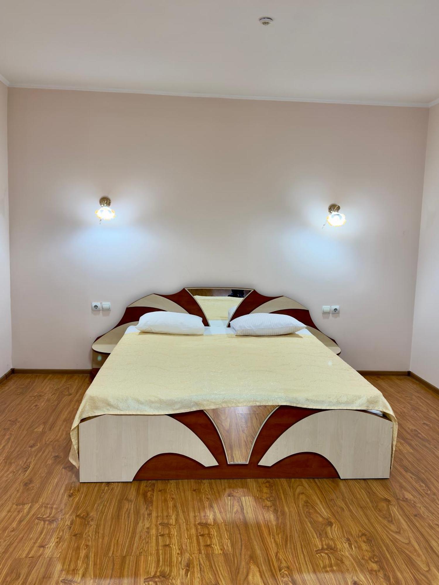 Villa Arus Chisinau Ngoại thất bức ảnh