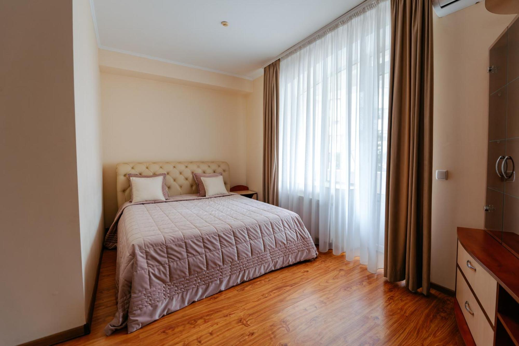 Villa Arus Chisinau Ngoại thất bức ảnh