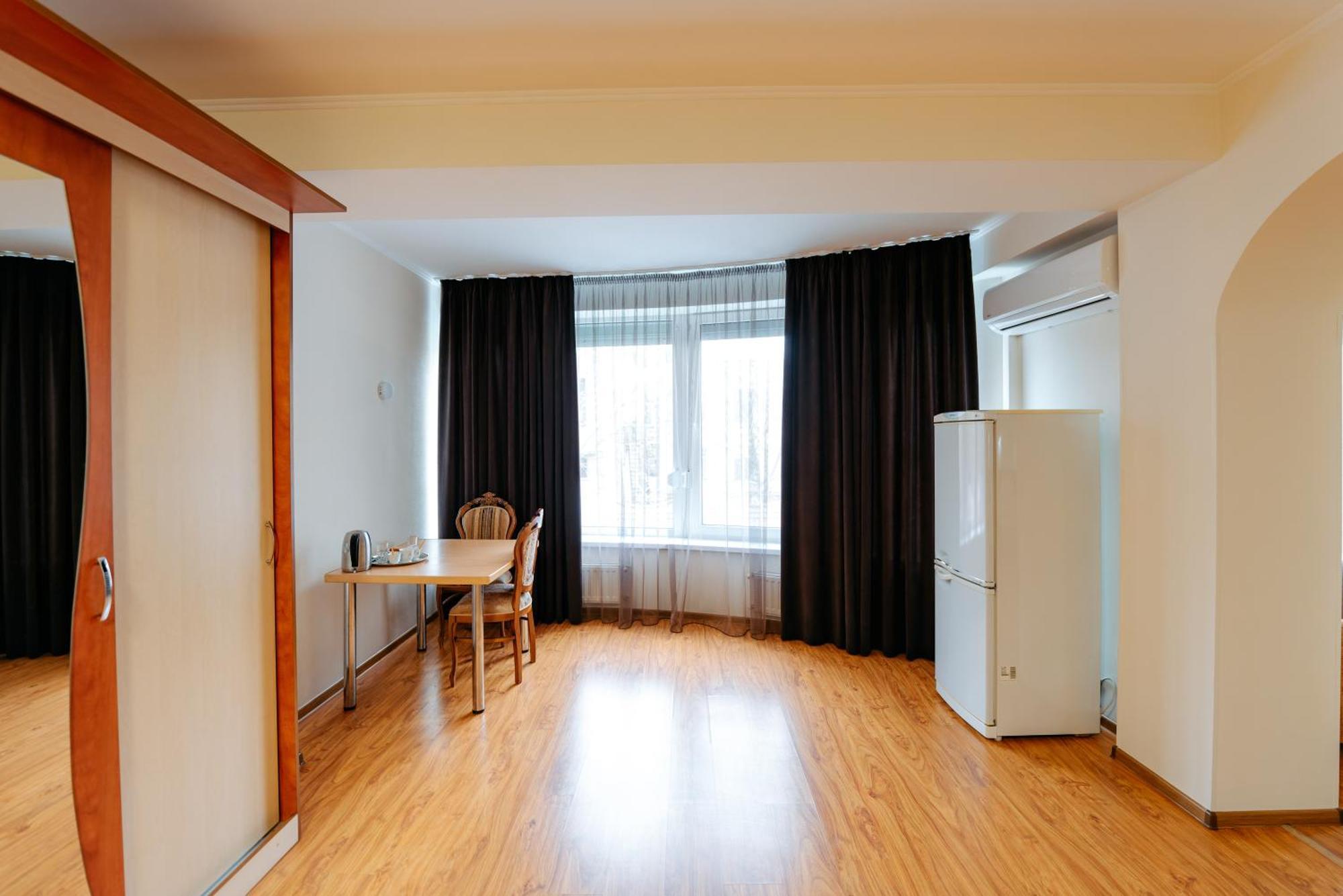 Villa Arus Chisinau Ngoại thất bức ảnh