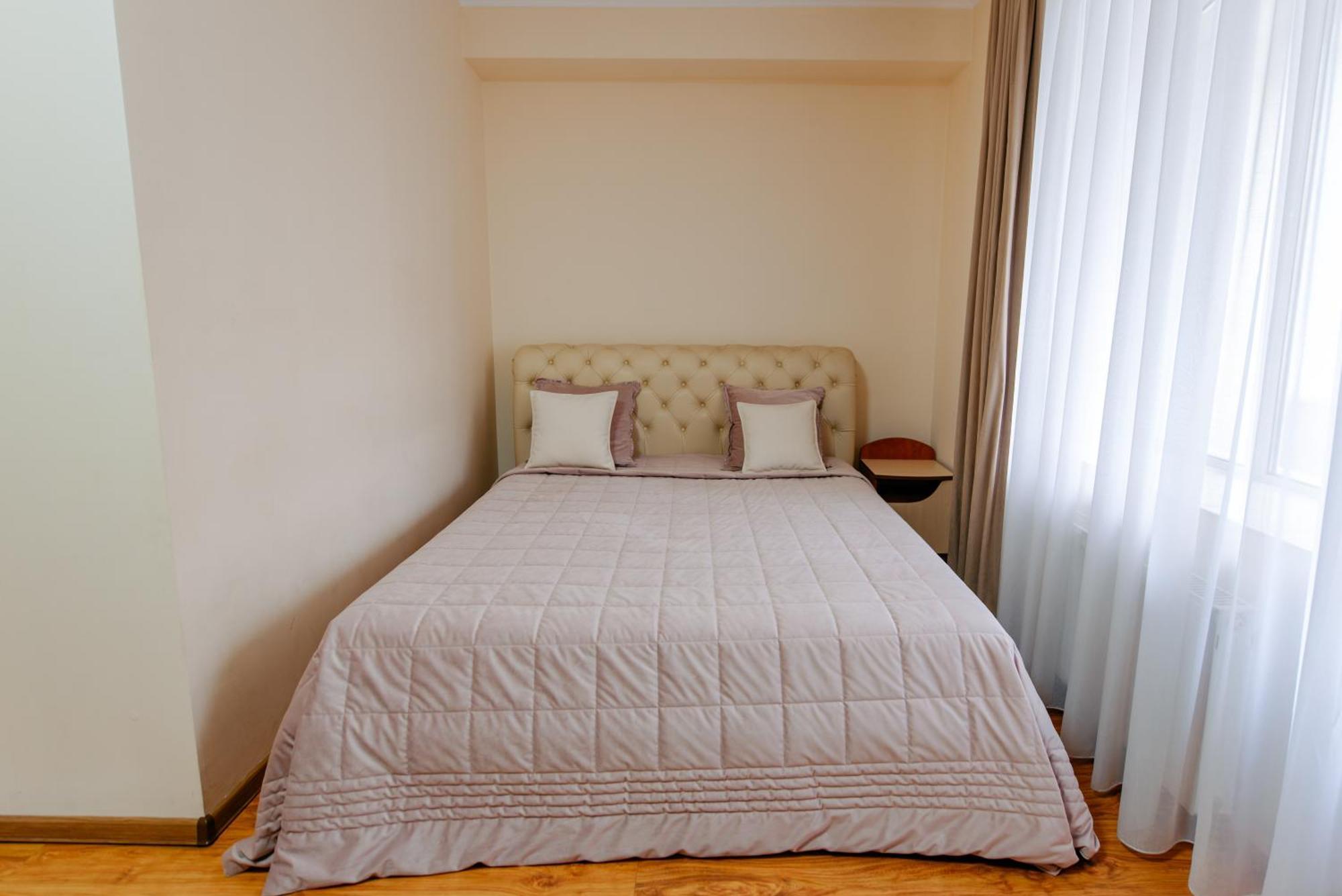 Villa Arus Chisinau Ngoại thất bức ảnh